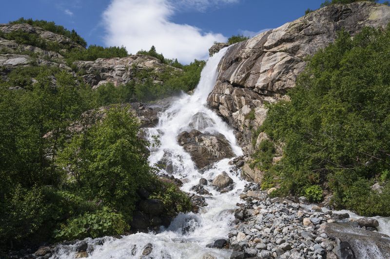 Алибекский водопад, Домбай, Карачаево-Черкесия, Россияphoto preview