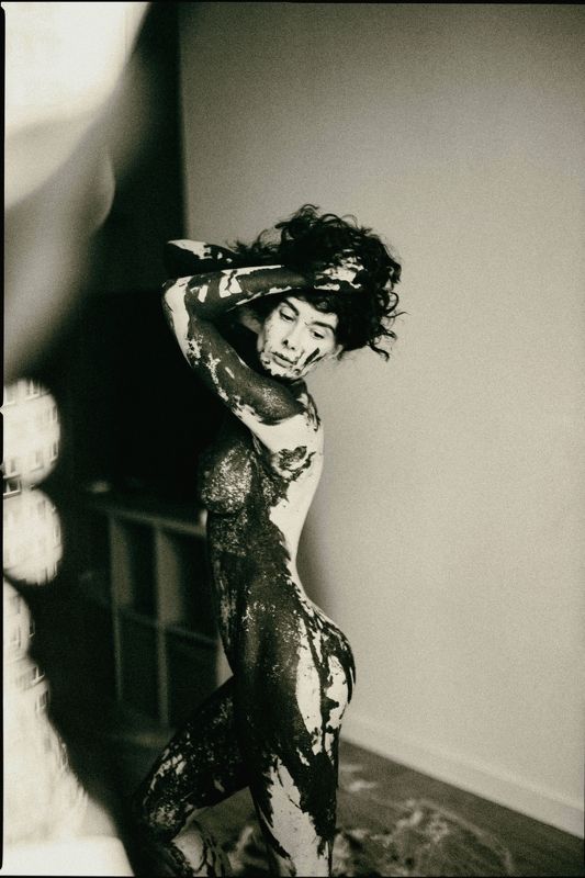 art, nude, naked, female, model, bodyart, dye, paint, color, studio, sensual, sensuality, bw, monochrome, erotic, sensuality, sexy, posing, studio,intimate, intimacy, * * * фото превью