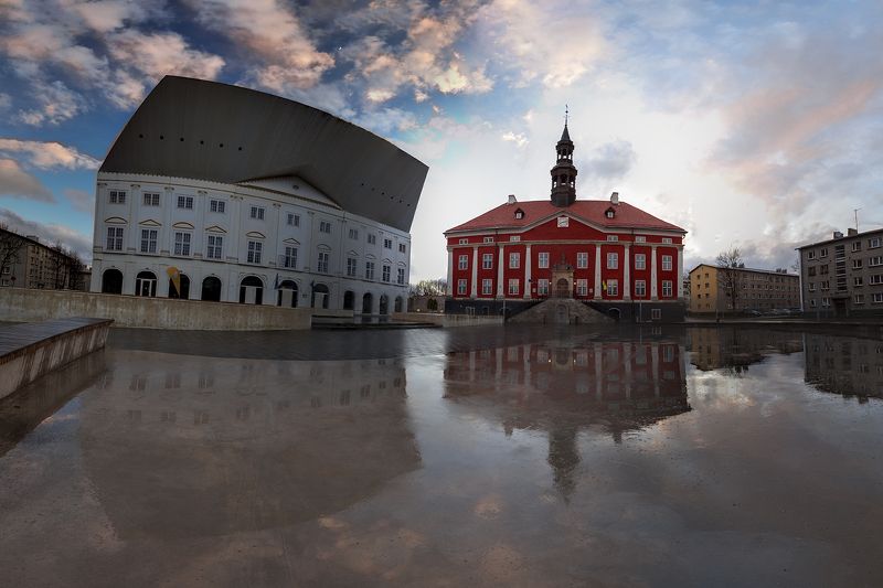 нарва ратуша площадь вечер апрель Ратушная площадь. Нарва.photo preview