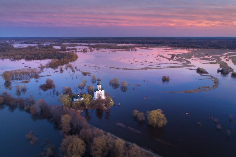 покрова на нерли, разлив, боголюбовский луг Малиновый закатphoto preview