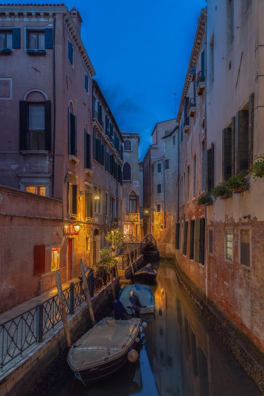 @venezia @italy a  Venezia Da Mariophoto preview