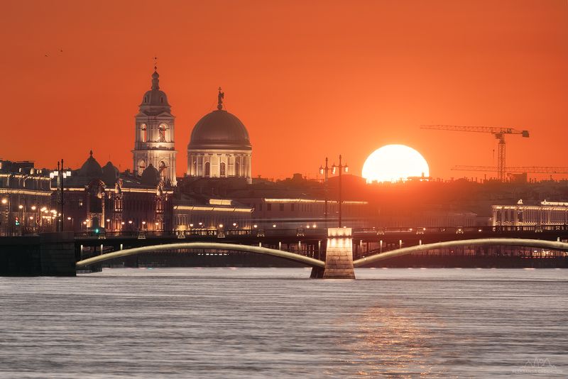 Закат у Биржевого мостаphoto preview