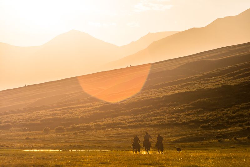 Tjan-Shan. Burhan river valleyphoto preview