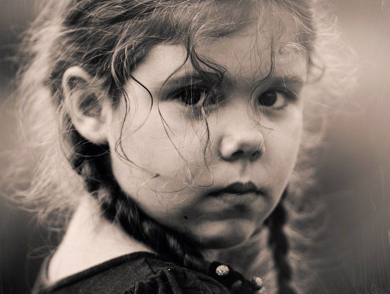 портрет, взгляд, дети, девочка Сашкаphoto preview