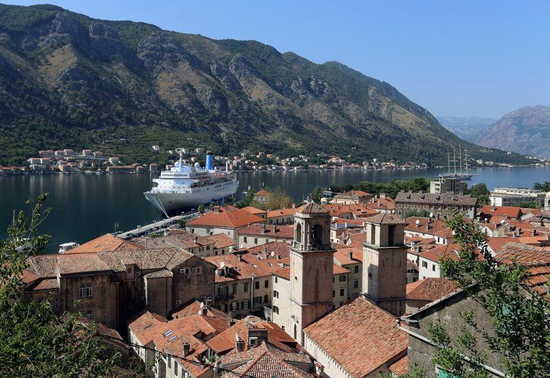 Поднимаясь над Которомphoto preview