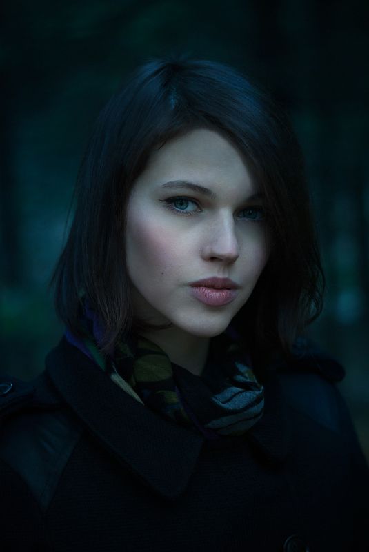 портрет, девушка, брюнетка, осень, portrait, girl, brunette, autumn, cold Маргоphoto preview