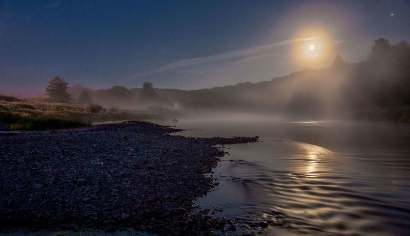 Галечный пляжphoto preview