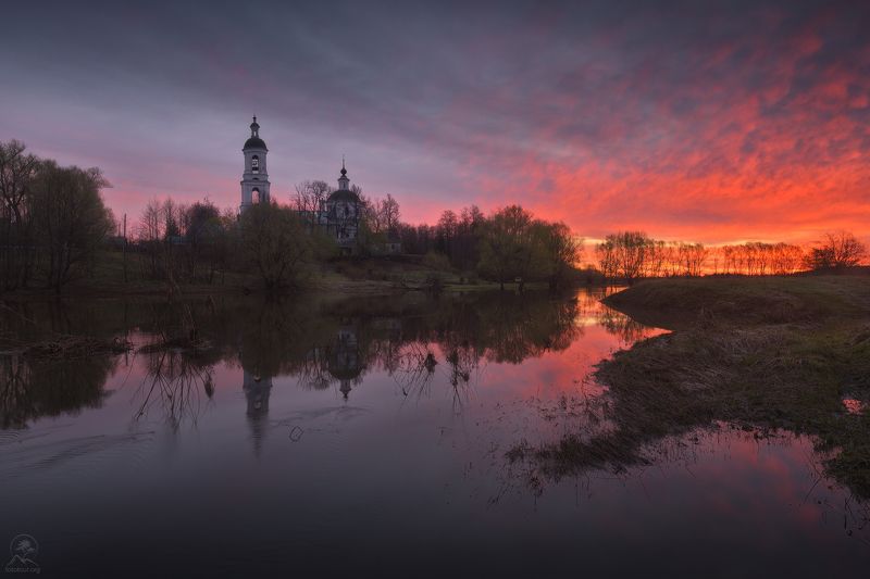 весна, рассвет, разлив, церковь, храм, фототуры на выходные Предвосходные минутыphoto preview
