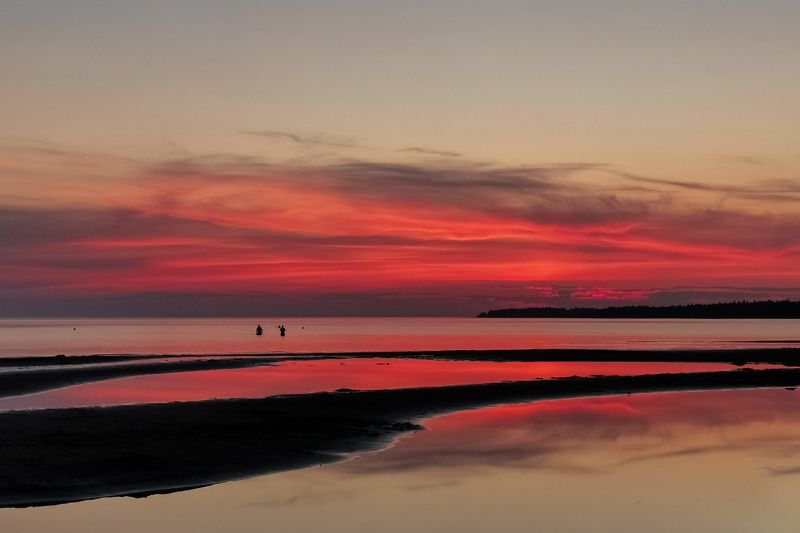 Sunset beach. Прогулка на заливphoto preview