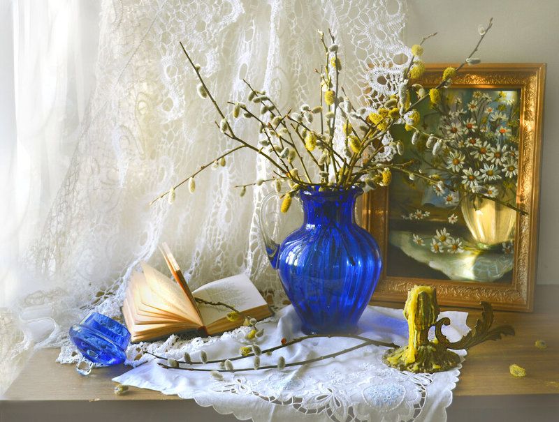 still lif, натюрморт, цветы, фото натюрморт, праздник, настроение, весна, верба, апрель, вербное воскресение,  цветы, картина маслом, подсвечник, свеча, книга, стихи И вздрогнешь от хлынувшей нежности...photo preview