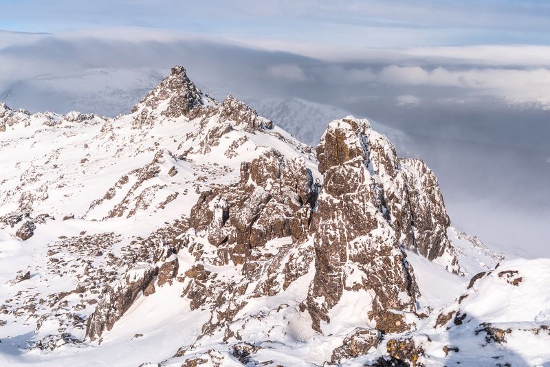 Урал, Северный Урал, горы, снег, Конжаковский камень, Серебрянский камень Хребты Серебрянского камняphoto preview