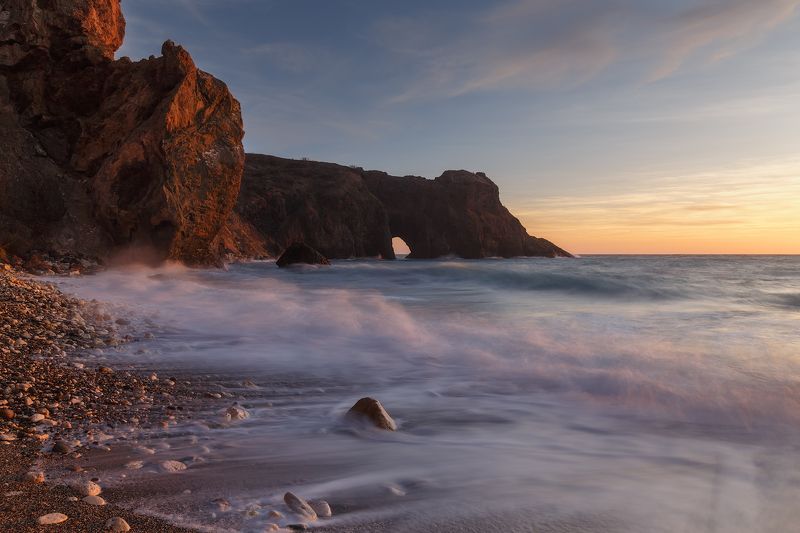 севастополь, фиолент, море, пляж. Грот Дианы и февральский закат. фото превью