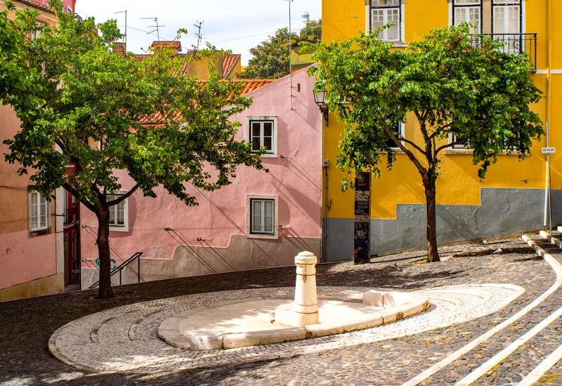 Street, Reportage, City, Architecture  Lisbon - Mourariaphoto preview