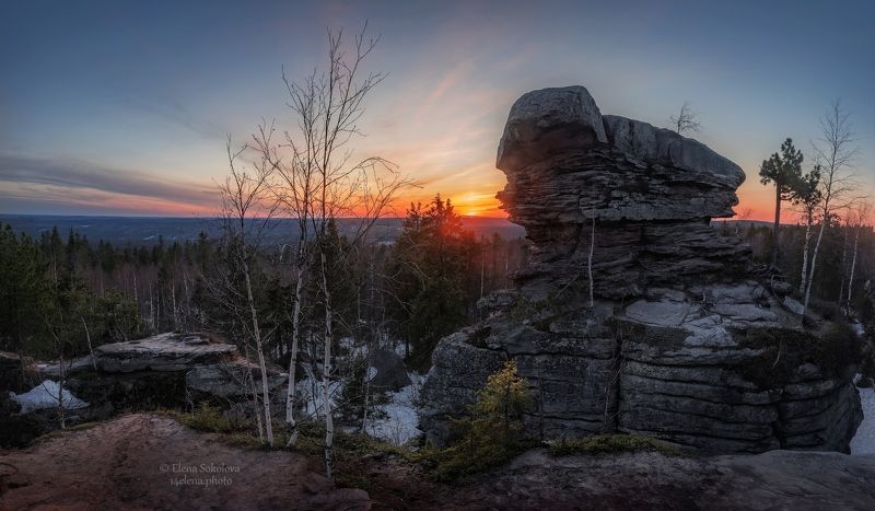 каменный город, пермский край, пейзаж, закат, вечер, весна, апрель, скалы Каменный город на закатеphoto preview