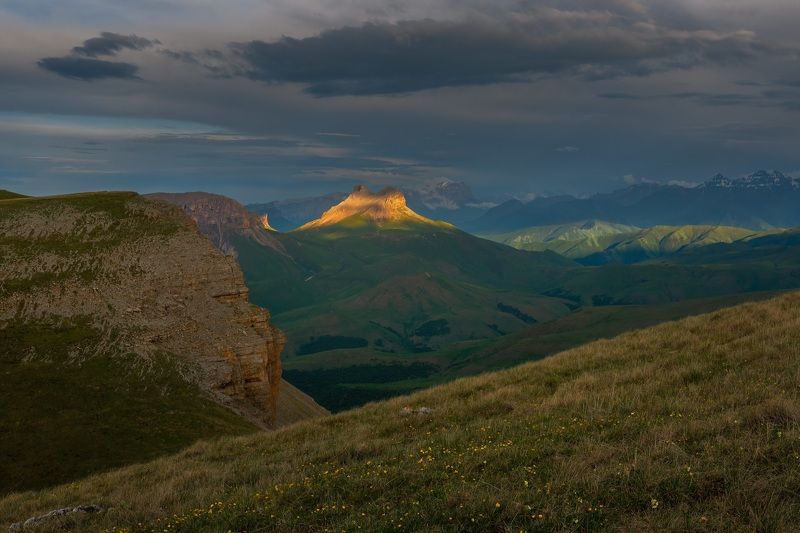 кавказ, кабардино-балкария, приэльбрусье, плато, канжол Гора Седлоphoto preview