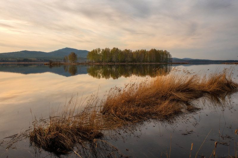 озеро, утро, зеркало, пейзаж, весна, апрель, сугомак, кыштым Тихая водаphoto preview