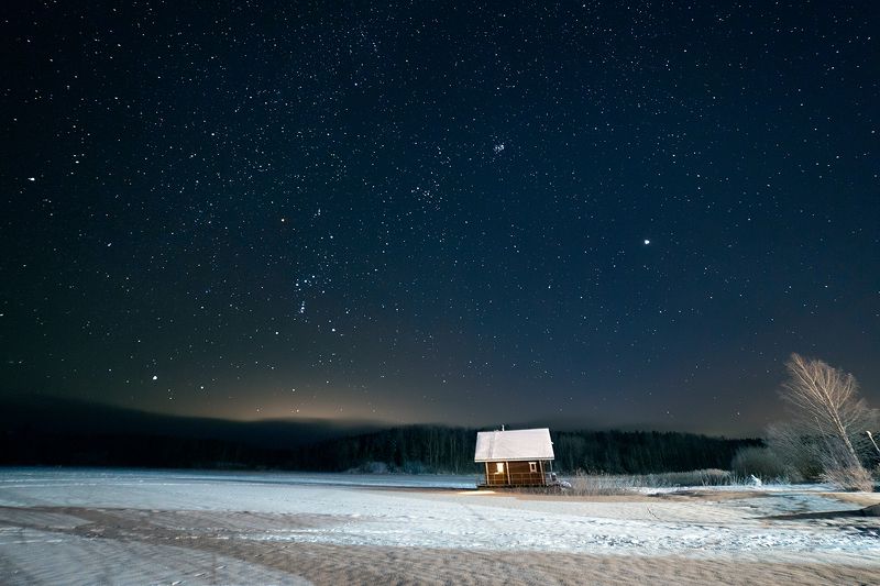 house, night, winter, starry Housephoto preview
