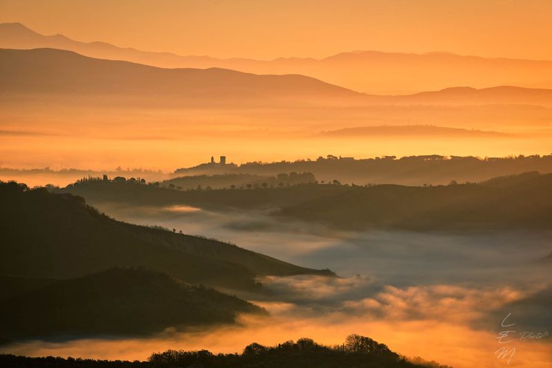 fog, dawk, orange, valley Fog in the valleyphoto preview