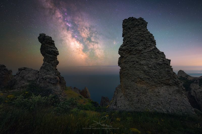 ночь, астрофотография, пейзаж, заповедник, карадаг, крым, звезды, млечный путь, вулкан Конь и Пирамида. Карадагский заповедник.photo preview