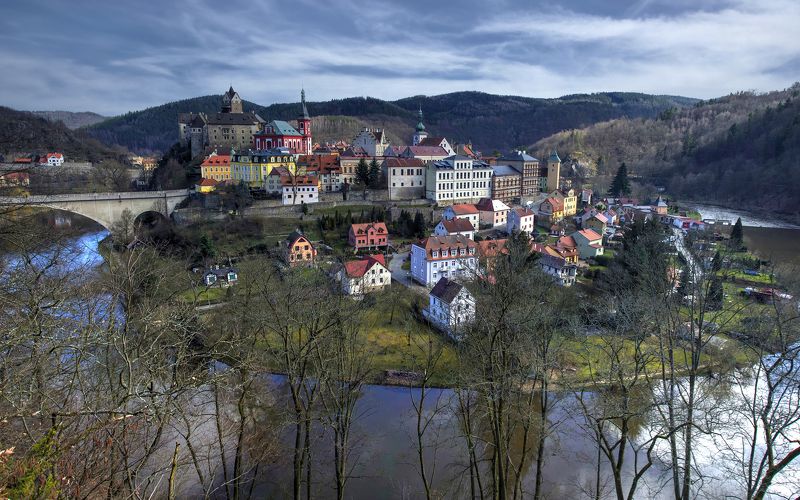 локет, весна, река Весна в игрушечном городке.photo preview