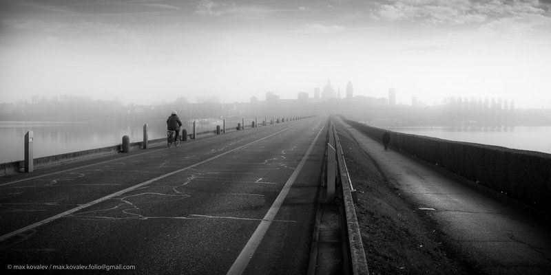 Italy, Mantowa, city, gauze, haze, horizon, landscape, path, perspective, road, water, Италия, Мантуя, вода, горизонт, город, дорога, дымка, мгла, мираж, пейзаж, перспектива, путь, туман Миражphoto preview