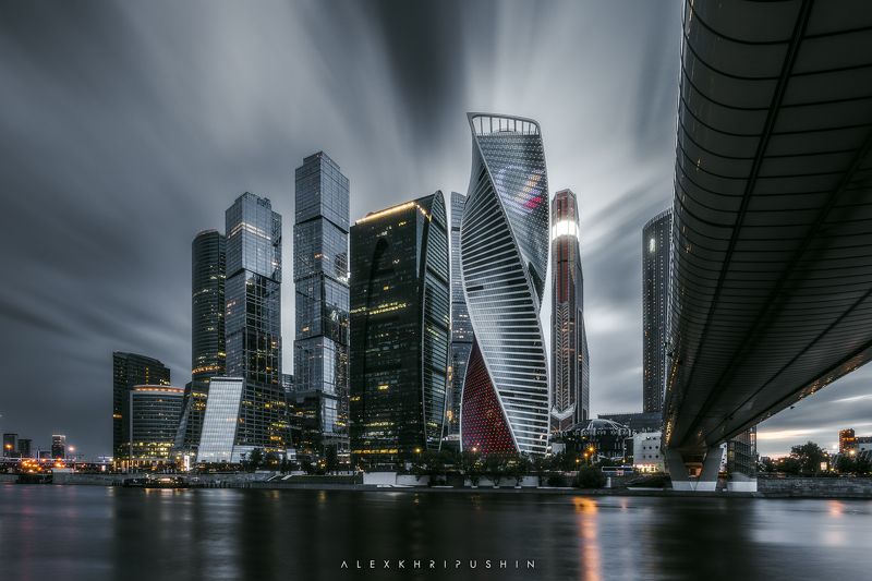 Стальной городphoto preview