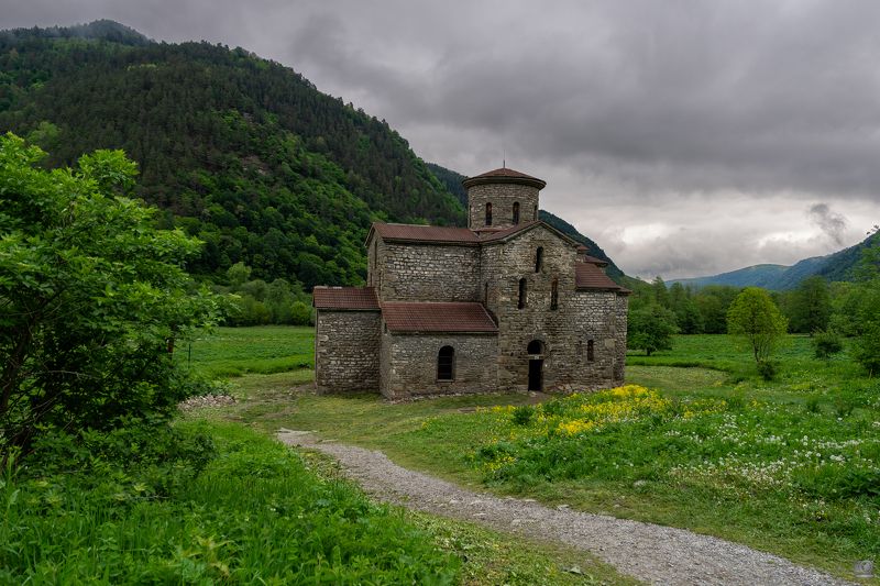 храм Средний Зеленчукский храмphoto preview