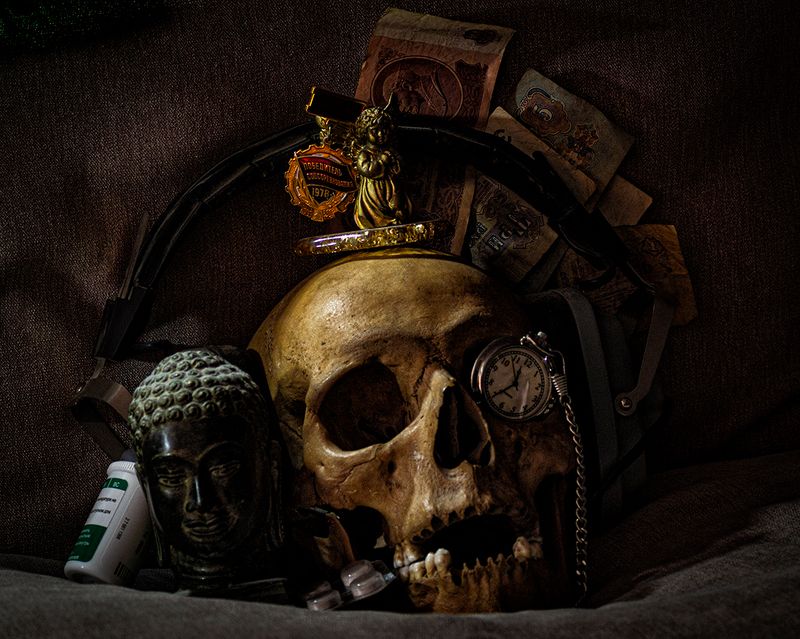 Суета сует — всё суета.photo preview