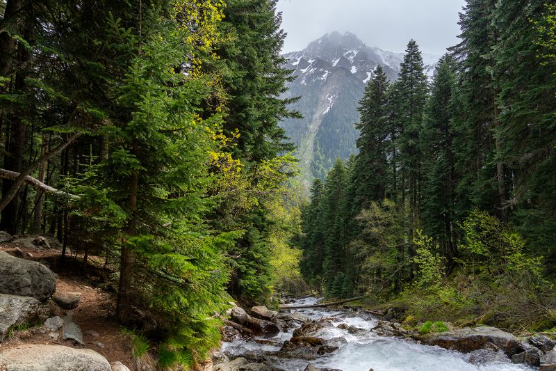 белая КЧР На Белой рекеphoto preview