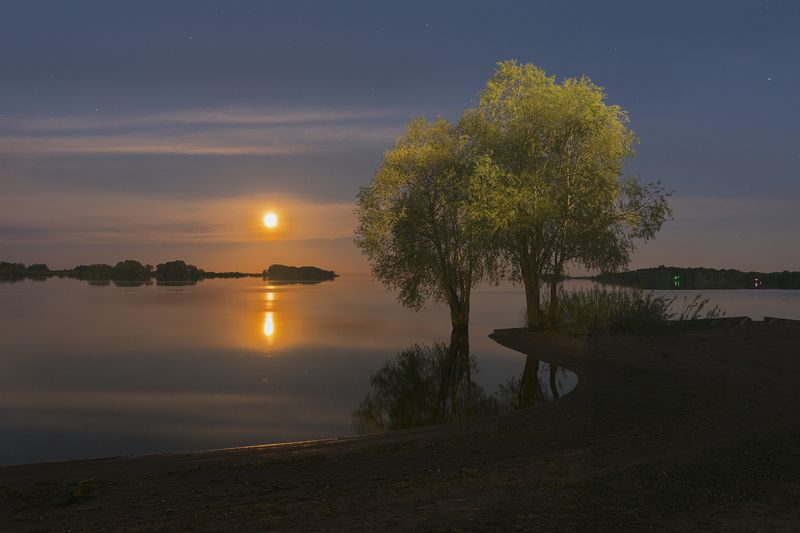 лунная дорожкаphoto preview