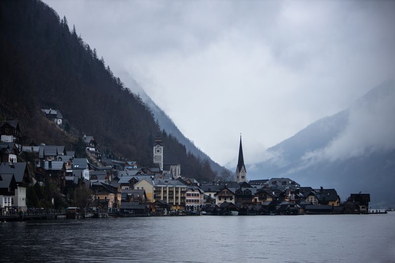 #hallstatt #austria #clowdy #rainy #moody #lake #architecture Hallstattphoto preview