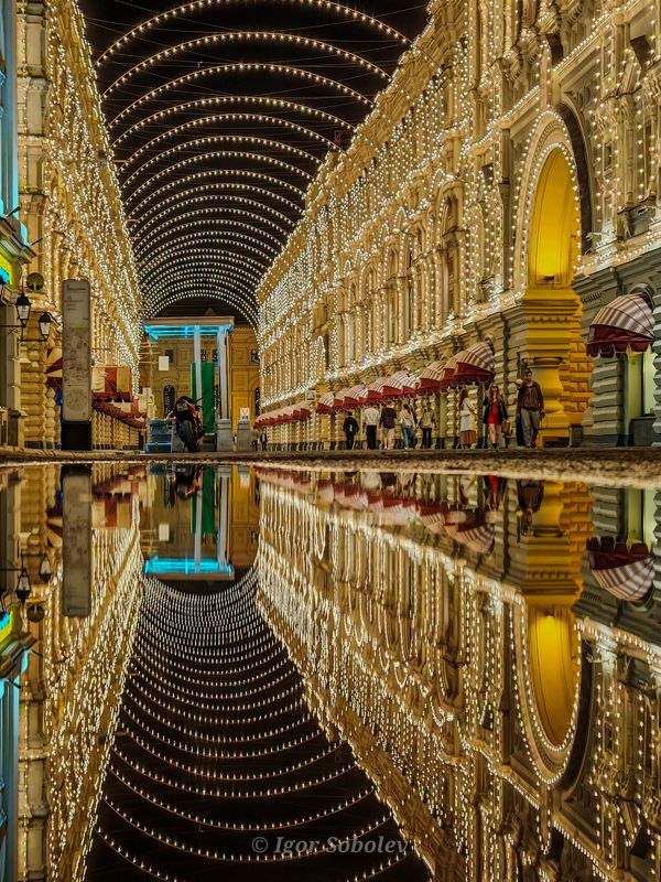 москва, гум, отражение, ветошный переулок Ветошный переулокphoto preview