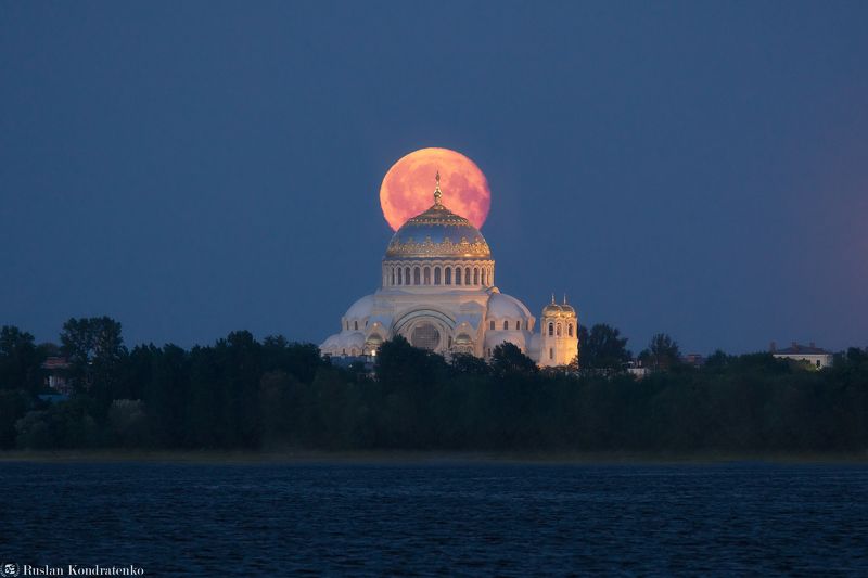 санкт-петербург, луна, полнолуние, восход луны, прострел, заход луны, морской собор Заход Луны за Морским Никольским соборомphoto preview