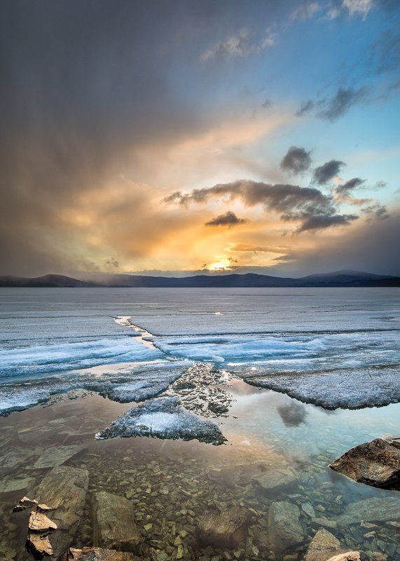 южный, урал Закат на озере Тургоякphoto preview