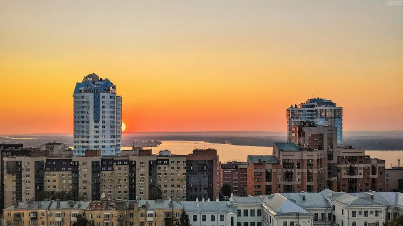 мобильная фотография, здания, городской пейзаж, улица, архитектура, город, мобилография, самара, mobile photography, cityscape, architecture, street One location, one smartphone and three years фото превью