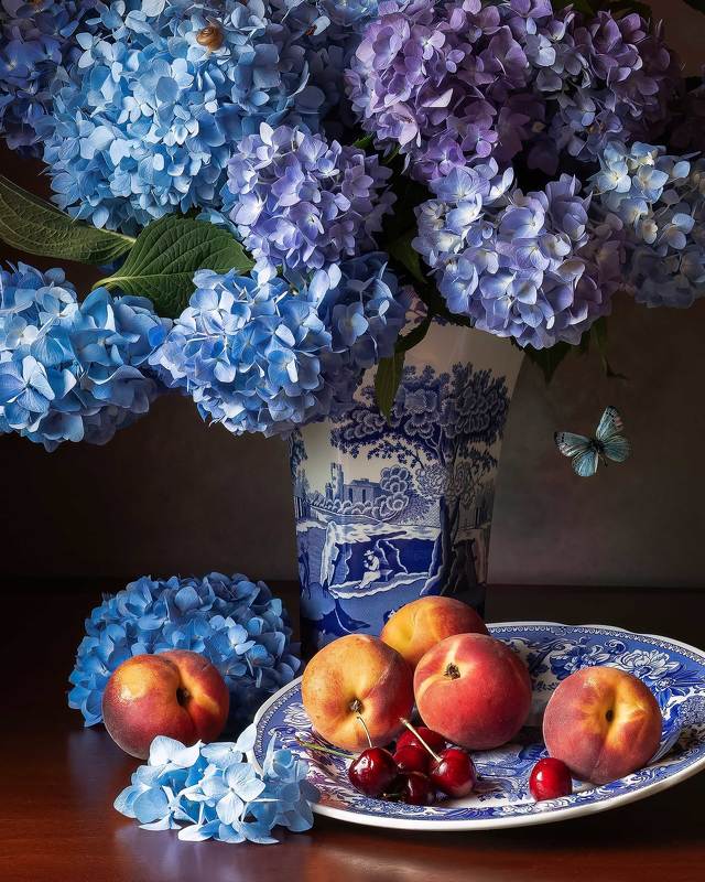 hydrangea, peaches, still life photography, авторская фотография Hydrangea and Peachesphoto preview