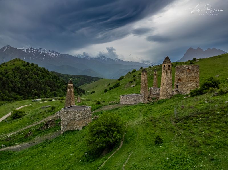 Гроза над башнями Ний фото превью
