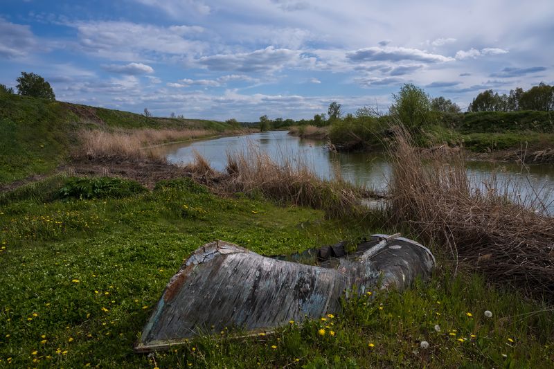 весна, речка, лодка, пейзаж На берегу Сельдиphoto preview