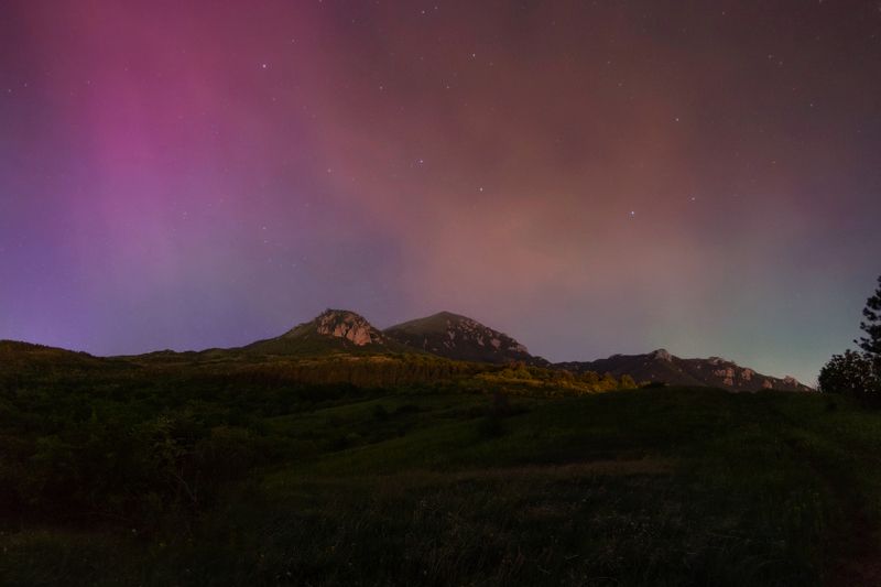 бештау,пейзаж,гора,кмв,ночь, полярное сияние Полярное сияние на Северном Кавказеphoto preview
