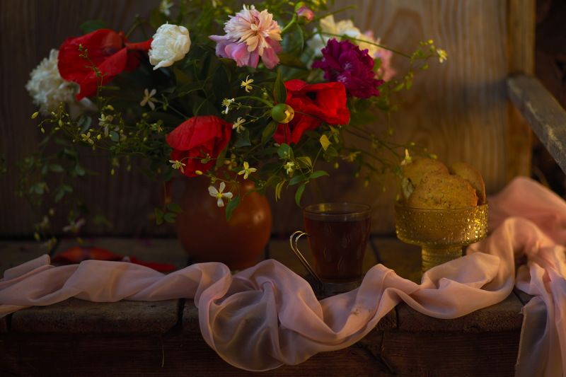 Цветы и фруктыphoto preview