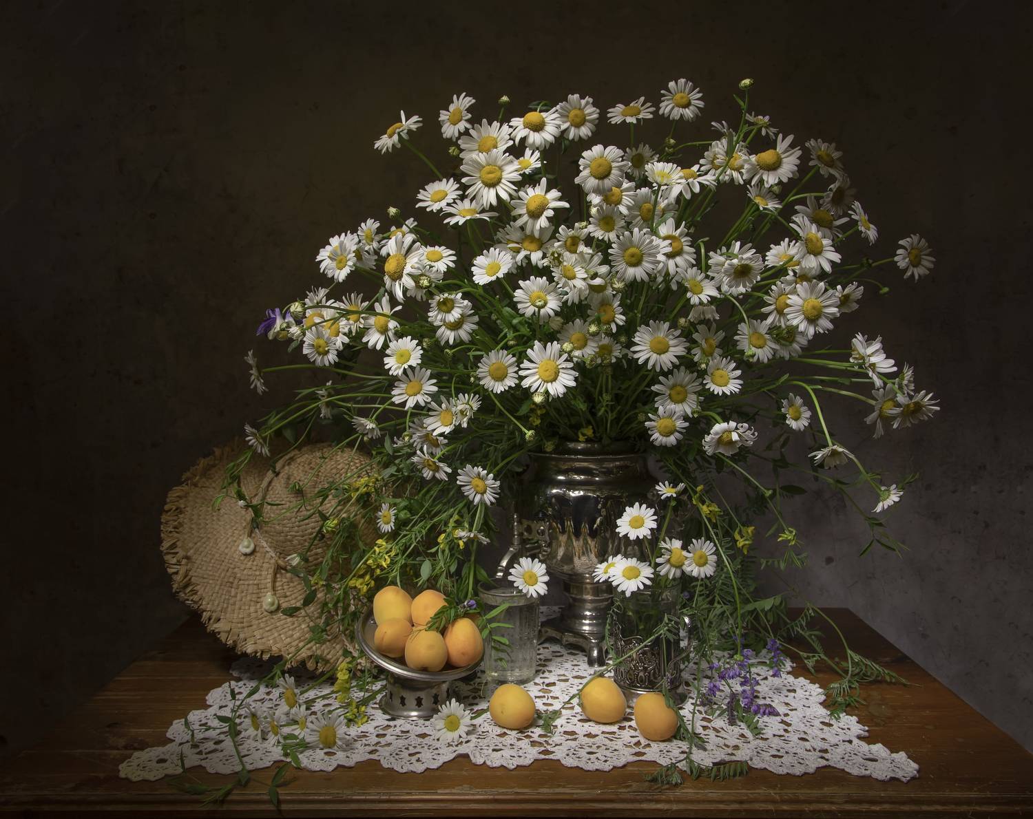 натюрморт, самовар, ромашки, абрикосы, Tatyana Fedenkova