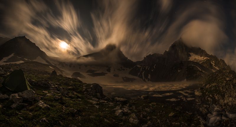 ночь, луна. ветер. туман, озеро, горы, длинная выдержка Ночь. Луна. Ветерphoto preview