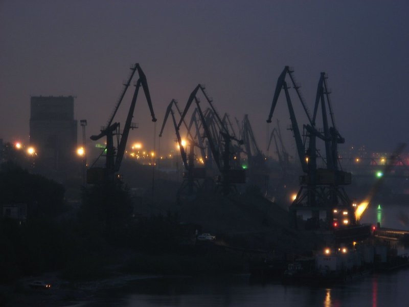 Портовые краныphoto preview