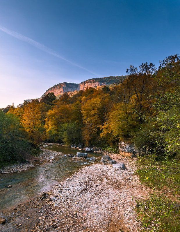 Осень, Курджипс и хребет Гуамаphoto preview