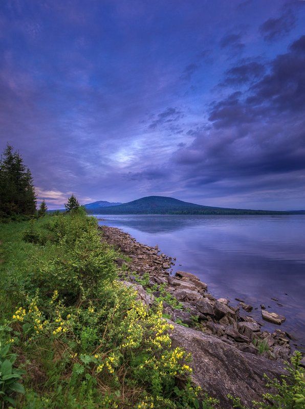 Зюраткуль, Южный Урал, озеро, рассвет, горы, лето Встречая утроphoto preview