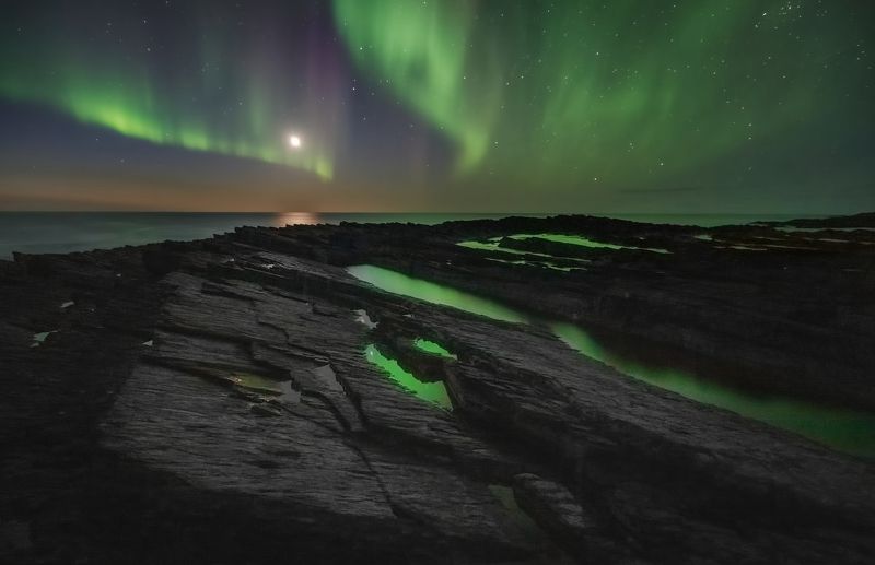 В полночь на берегуphoto preview