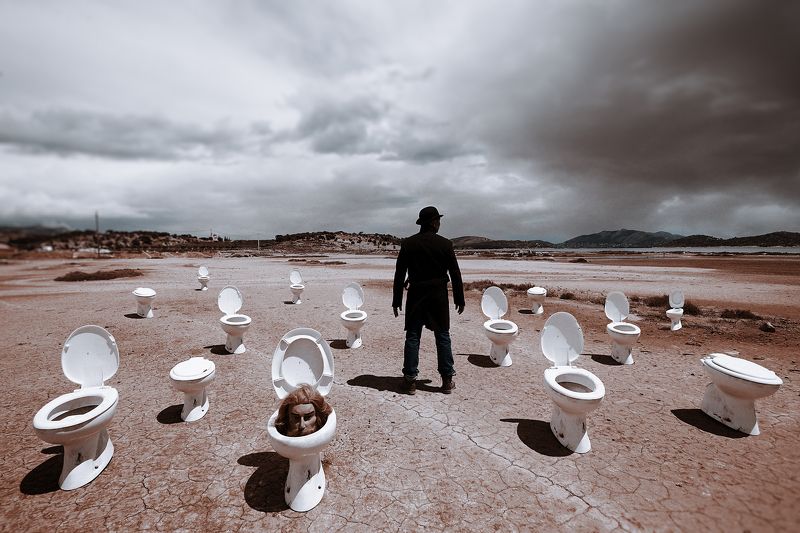 living in a worls of shitphoto preview