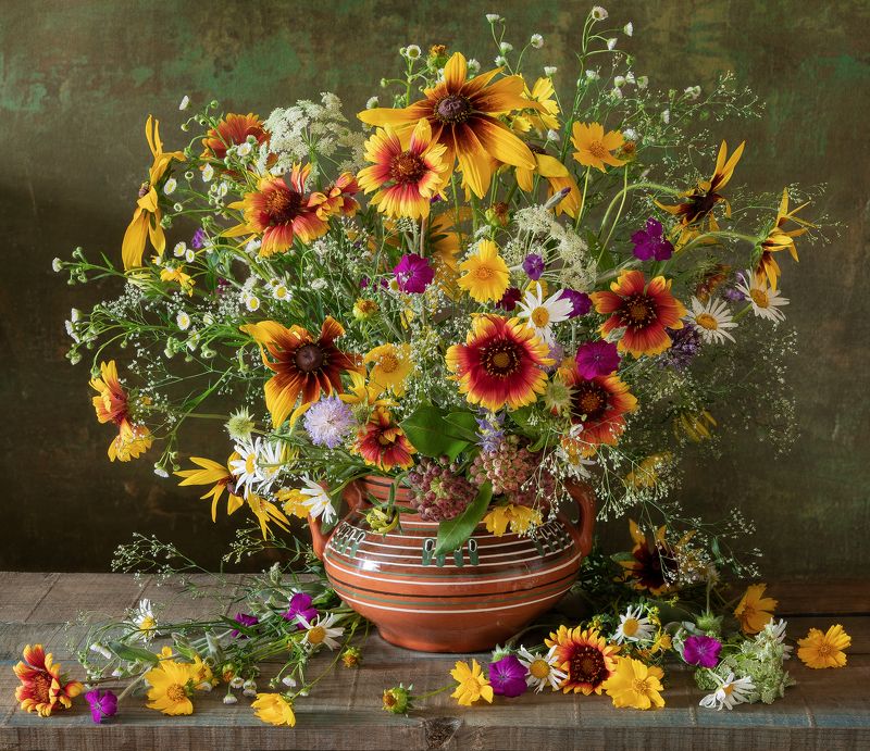 Охапка полевых цветов.photo preview