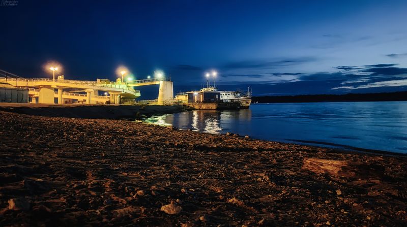 мобильная фотография, город, мобилография, стрит, самара, улица, street, mobile photography, urban, city Ночное, городское, водное фото превью