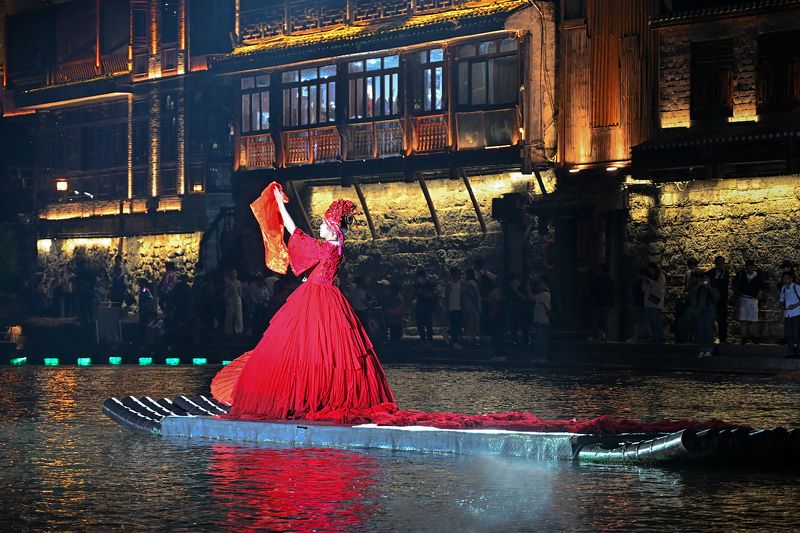 Город Красного Фениксаphoto preview